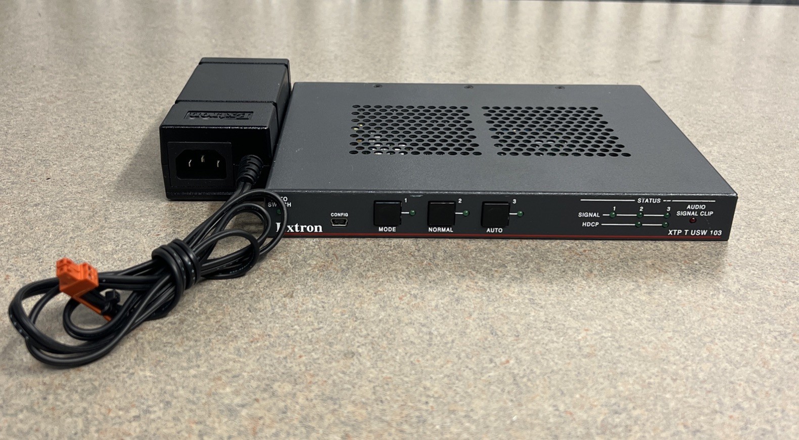 Extron XTP T USW 103 Auto Switcher Integrated Transmitter w/ Adapter