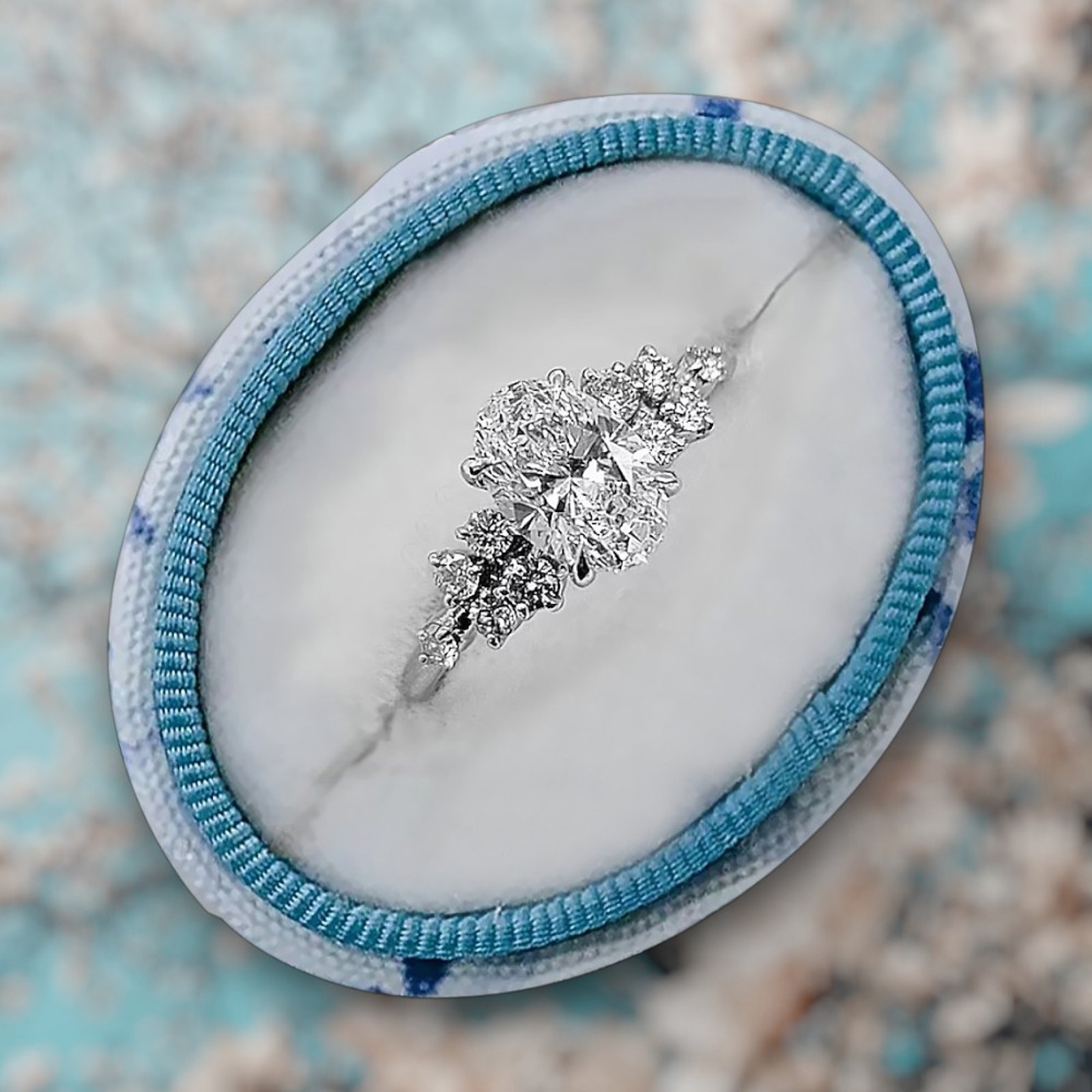 Luxury Platinum Diamond Ring Lab Grown 1.50 Carat IGI E F VVS2 Oval Cut PT950