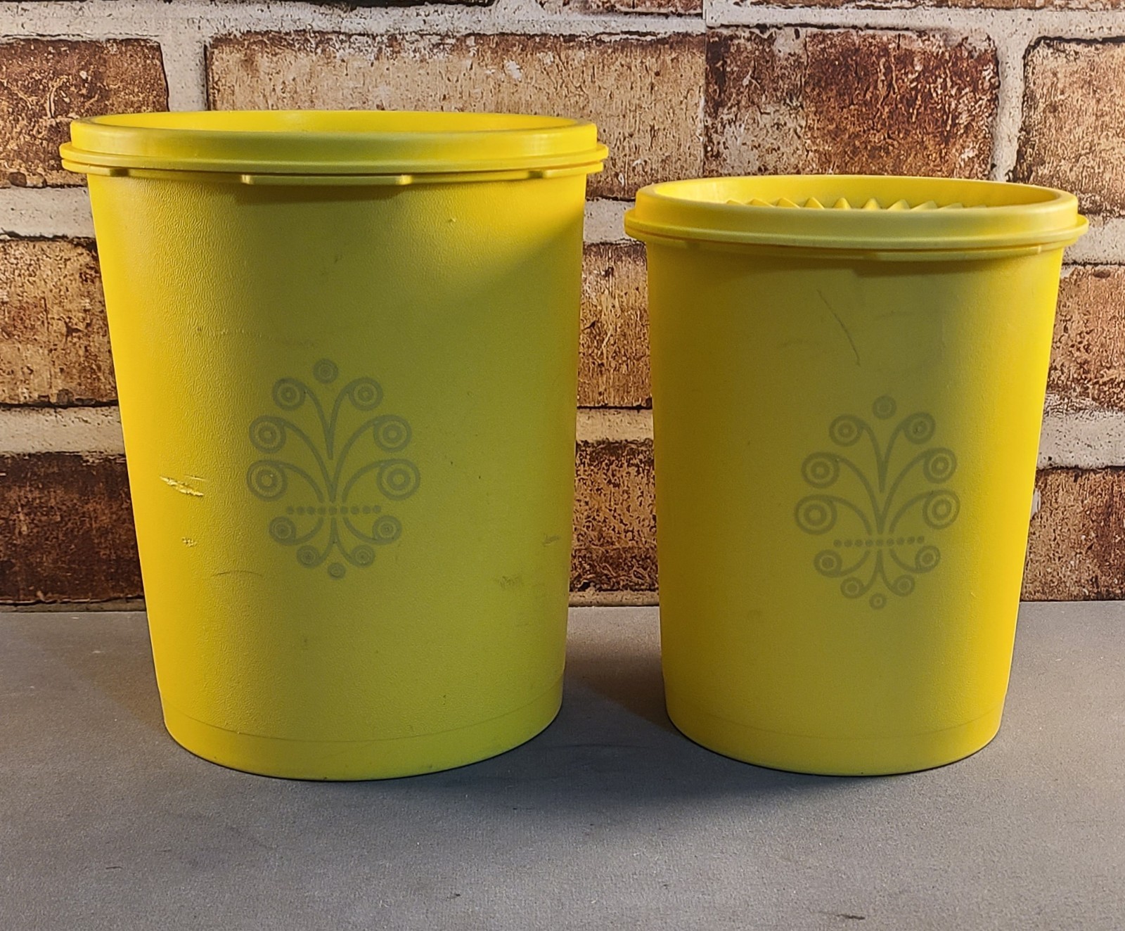 Vtg 2pc Tupperware Yellow Canister Retro Floral Kitchen Storage  Containers USA 