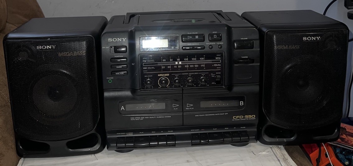 Sony CFD-550 Boombox Radio CD Player & Cassette for PARTS OR REPAIRS