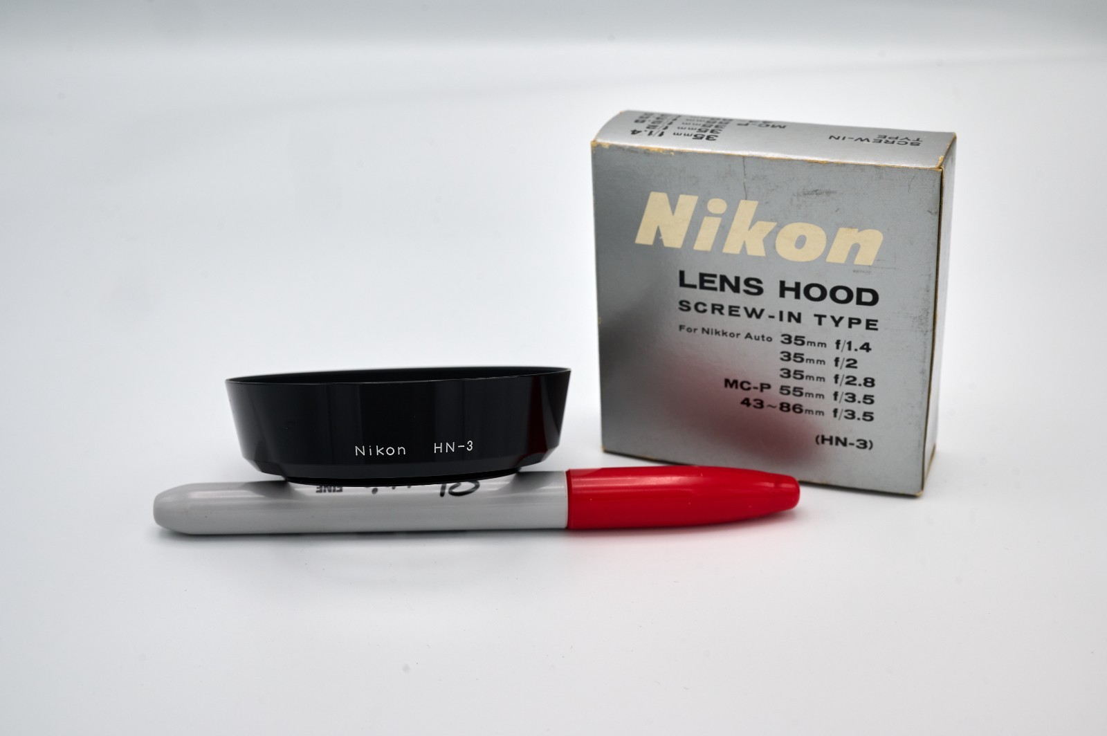 Nikon HN-3 Screw-in Lens Hood, New in the original box