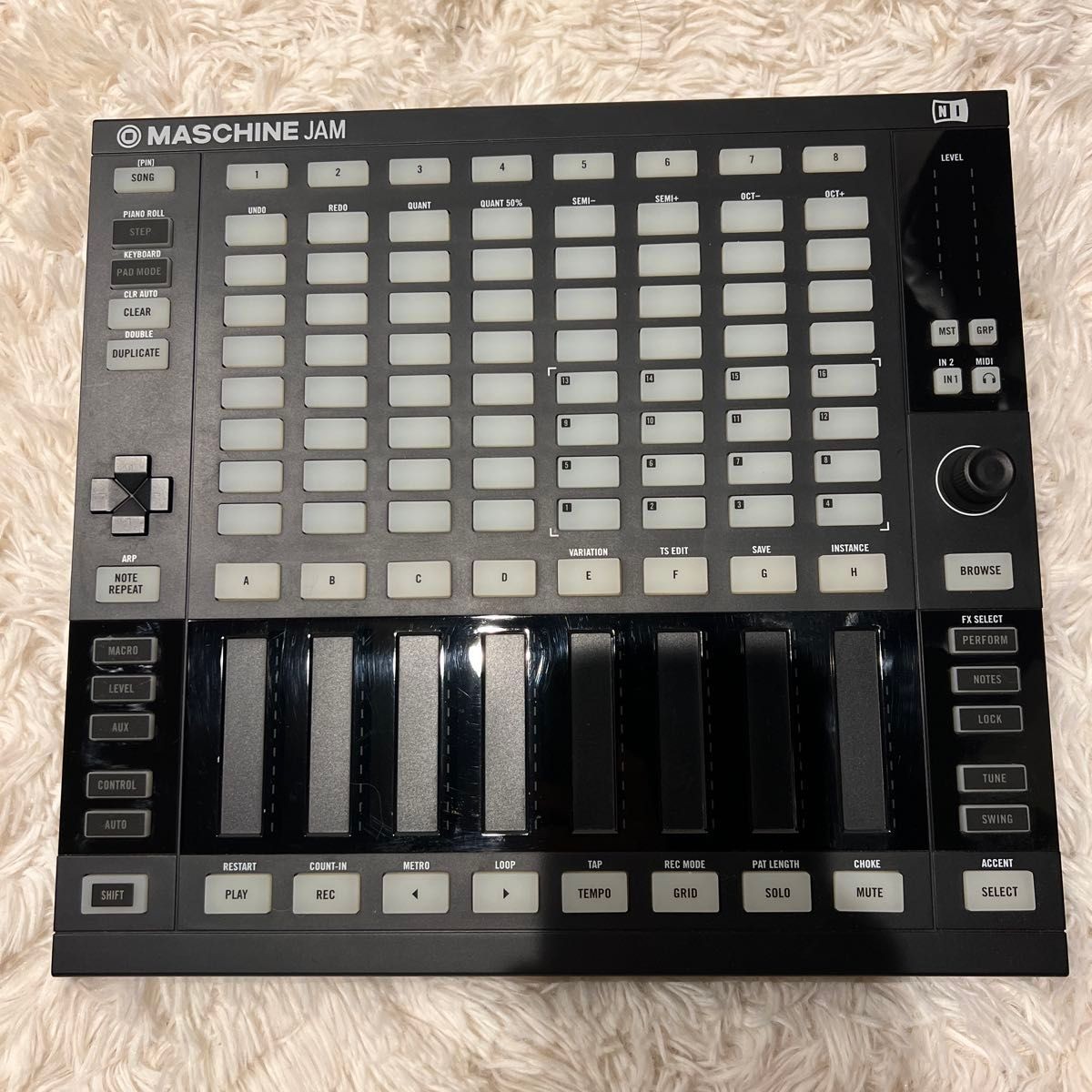 Native Instruments Maschine Jam Production Performance System MIDI Controller