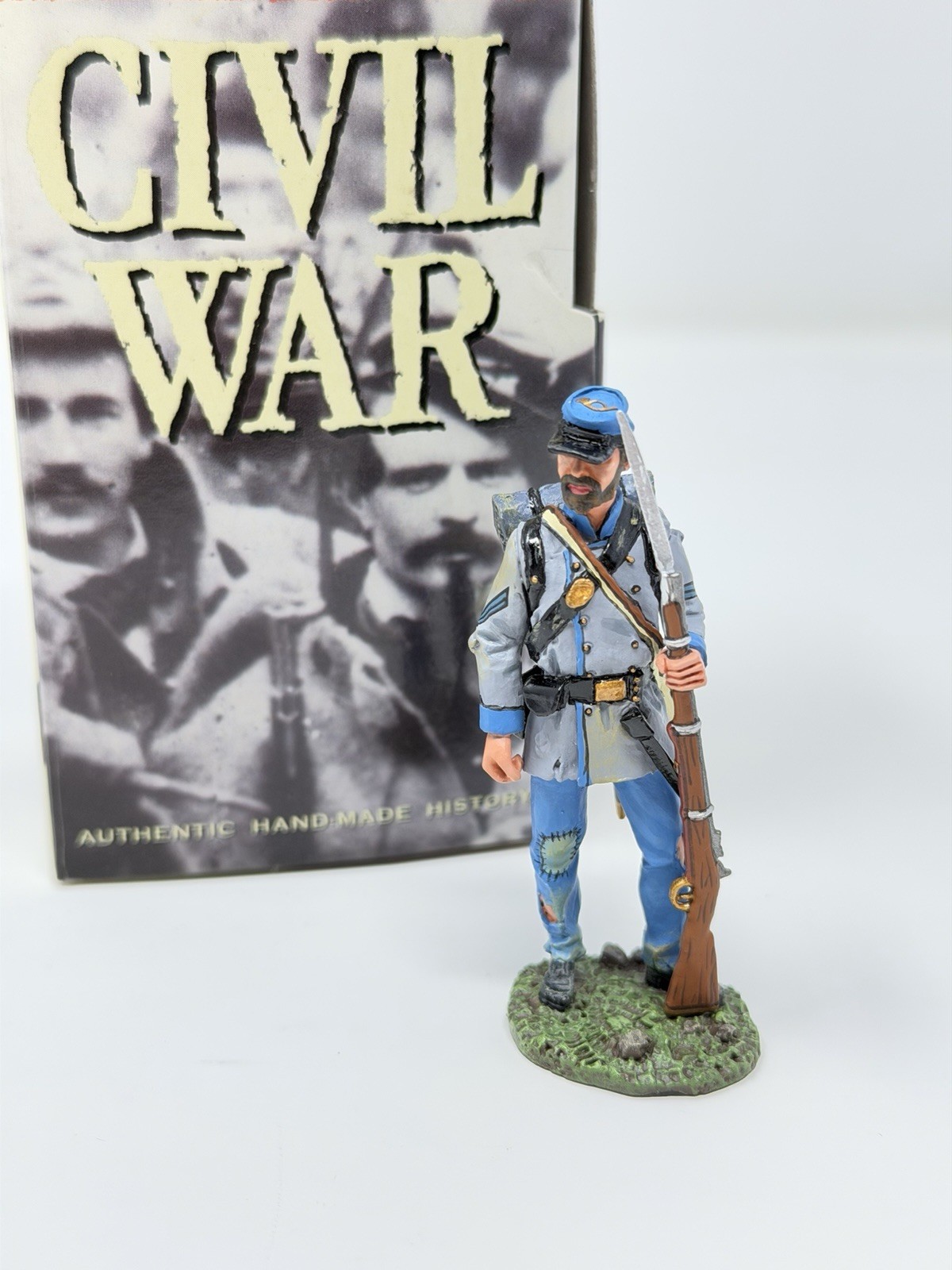 King & Country CW007 Civil War CSA Rebel On Guard with Bayonet 1/30 Retired NIB!