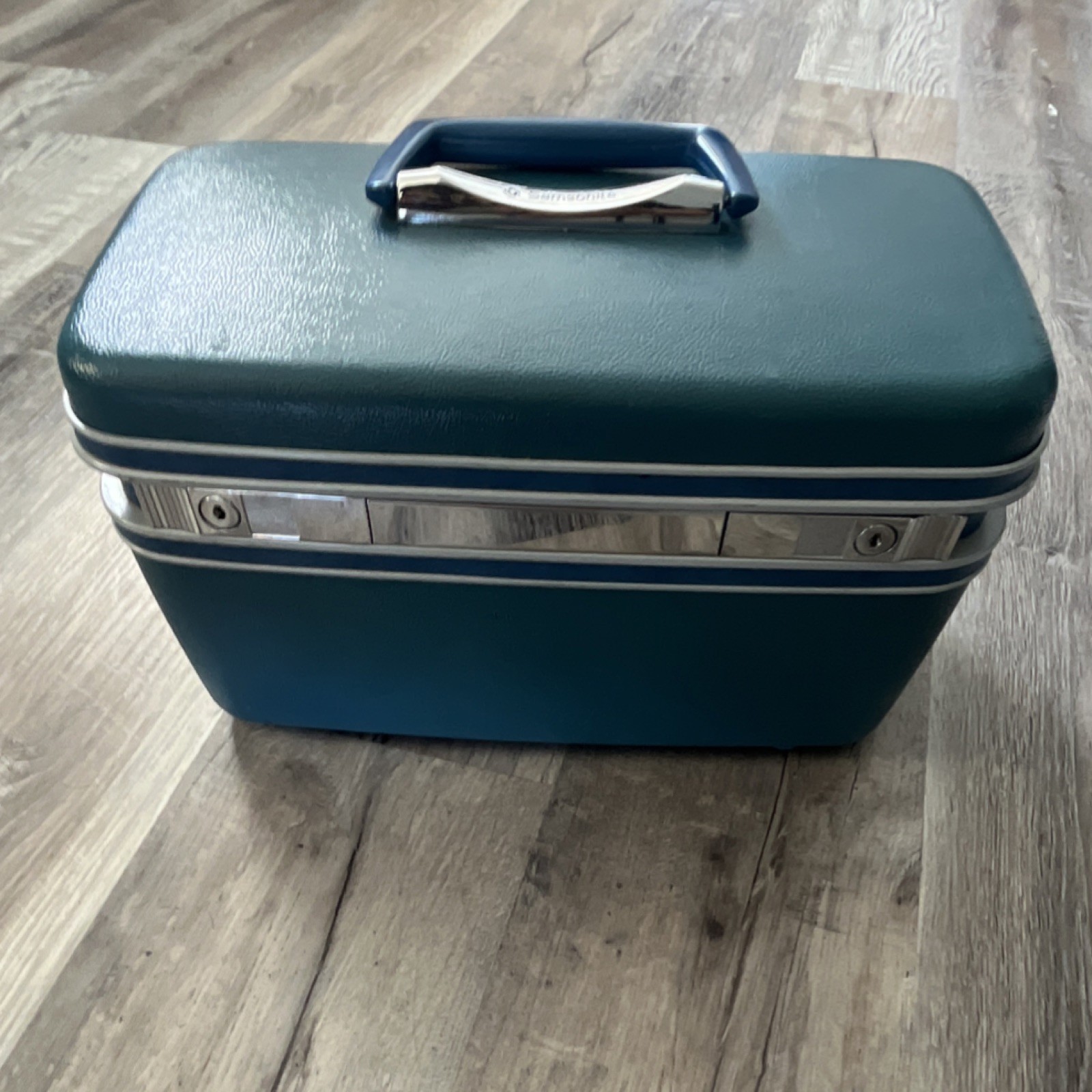 Vintage Blue Hard Shell Vanity Case 1960s Mirror Locking Extra Compartments