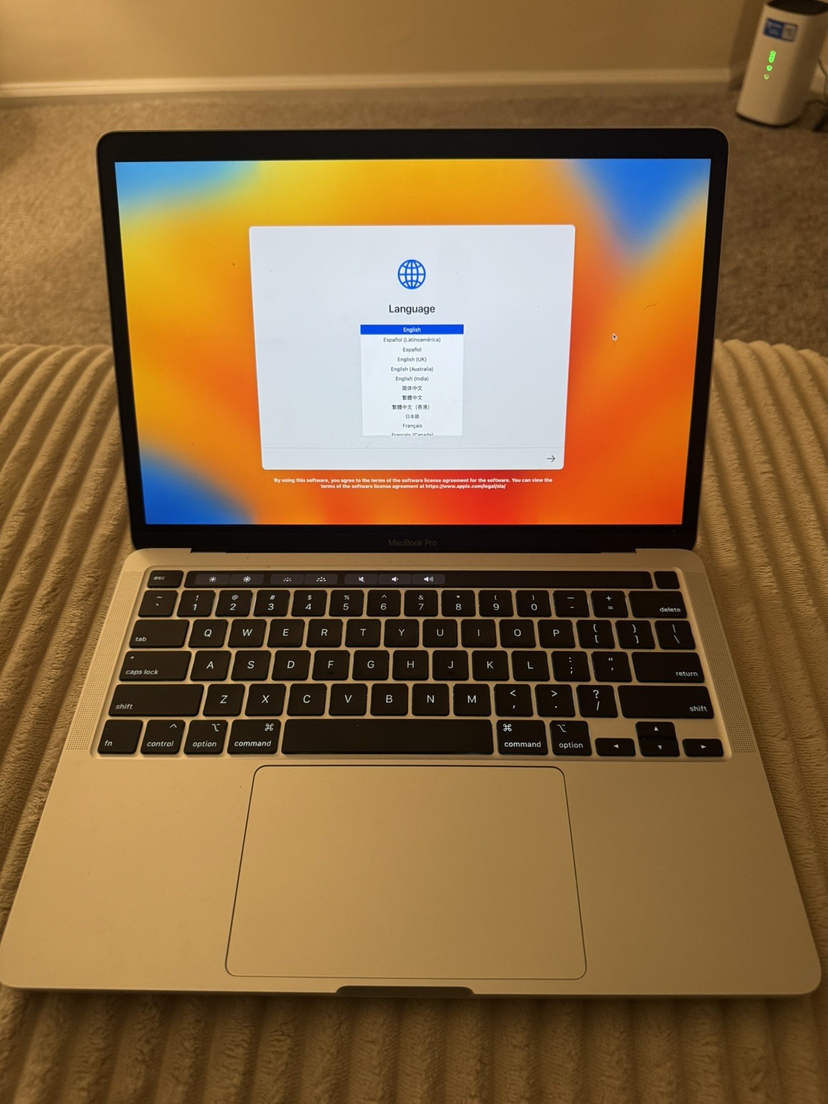 Apple MacBook Pro 2020 13" Touch Bar 256GB SSD 8GB RAM Silver Intel Core i5