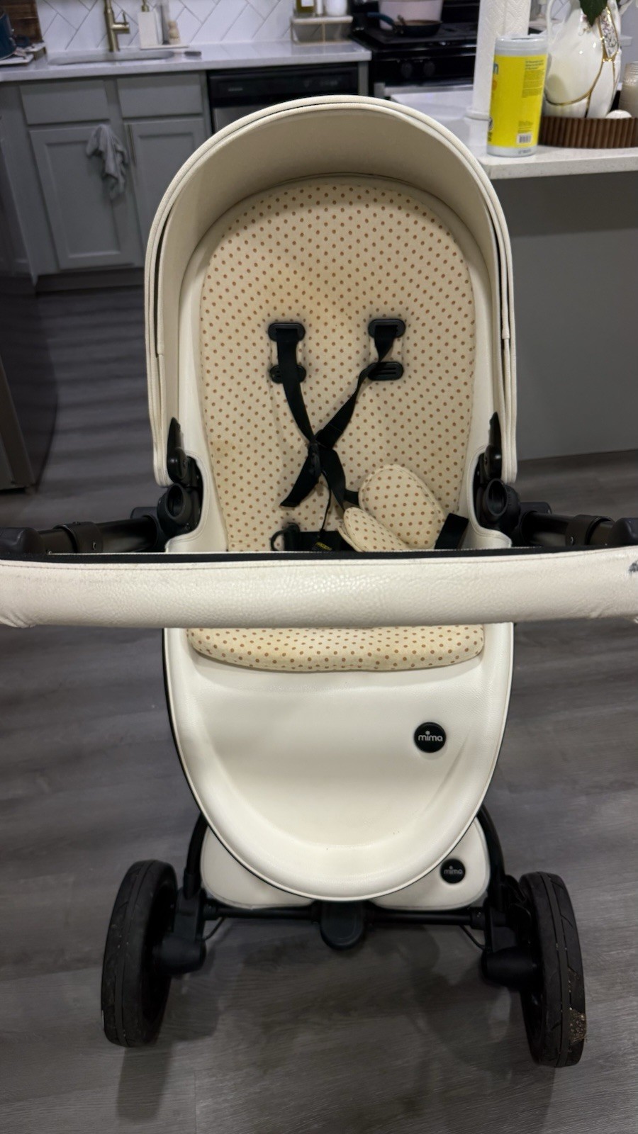 Mima Xari 4G Stroller with Basinet and Seat White Color Used