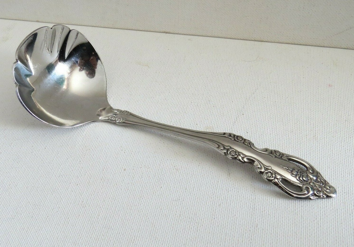Vintage ONEIDA COMMUNITY STAINLESS Berry Ladle Spoon~ROSE Ruffled