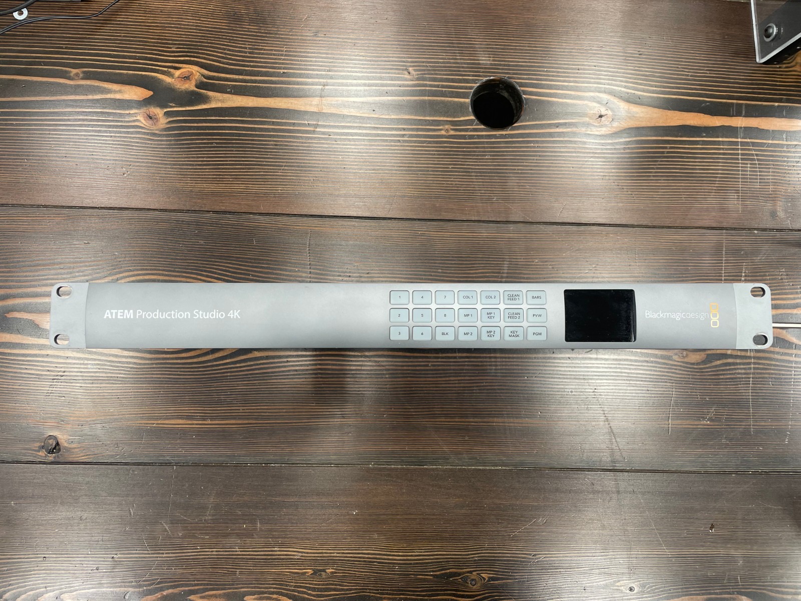 Blackmagic Design ATEM Production Studio 4K – 8-Input Live Switcher