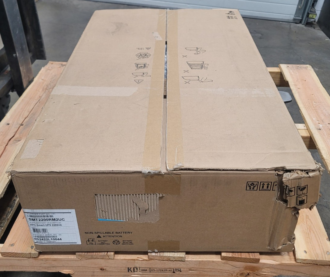 APC Smart UPS 2200VA SMT2200RM2UC