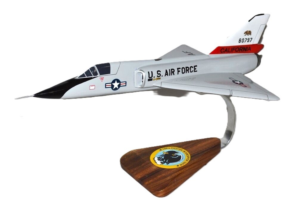 USAF Convair F-106 Delta Dart California 194th ANG FIS Desk 1/48 Model Airplane