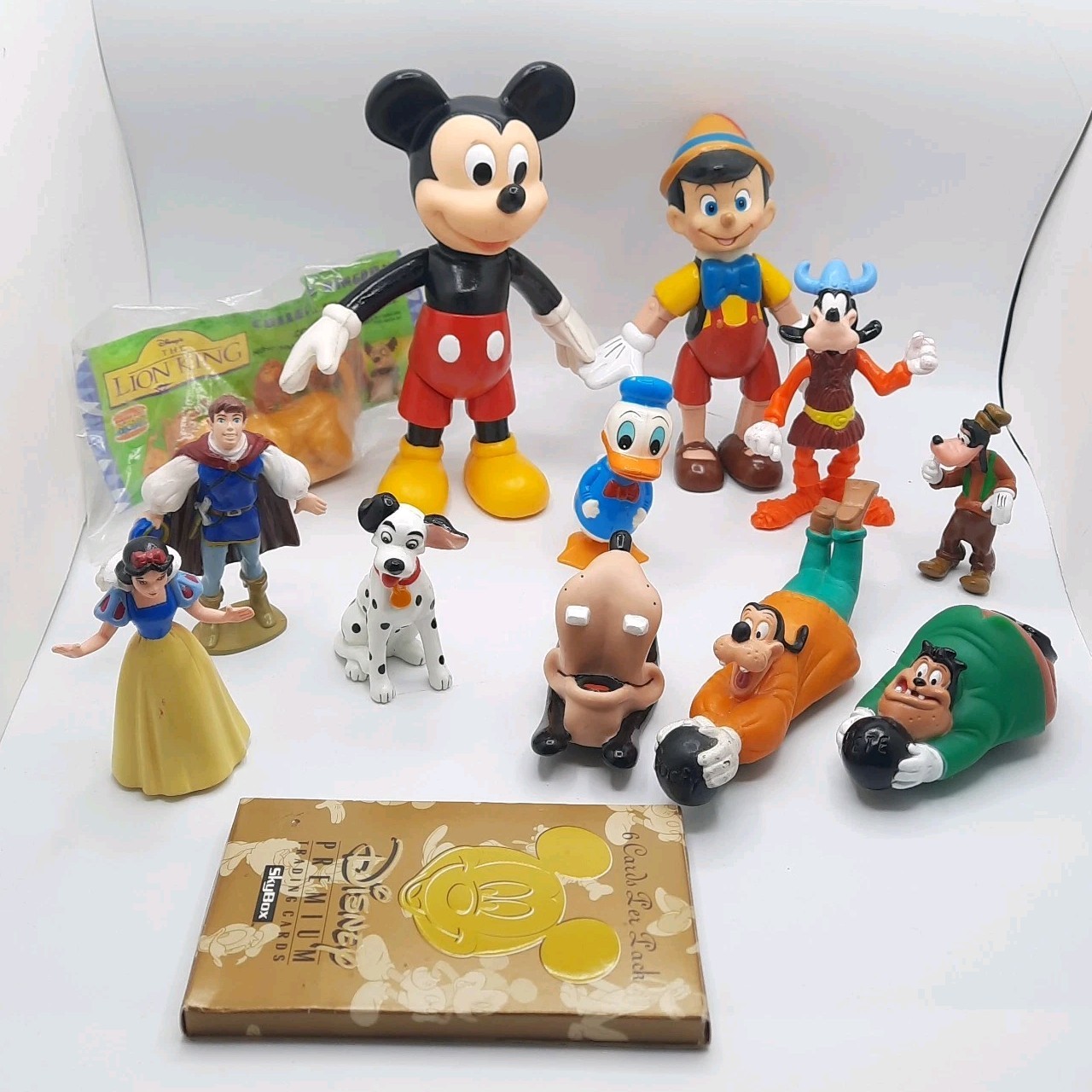 Vintage Mixed Lot of 13 Disney Figures Items Vinyl Mickey Pinocchio Goofy Others