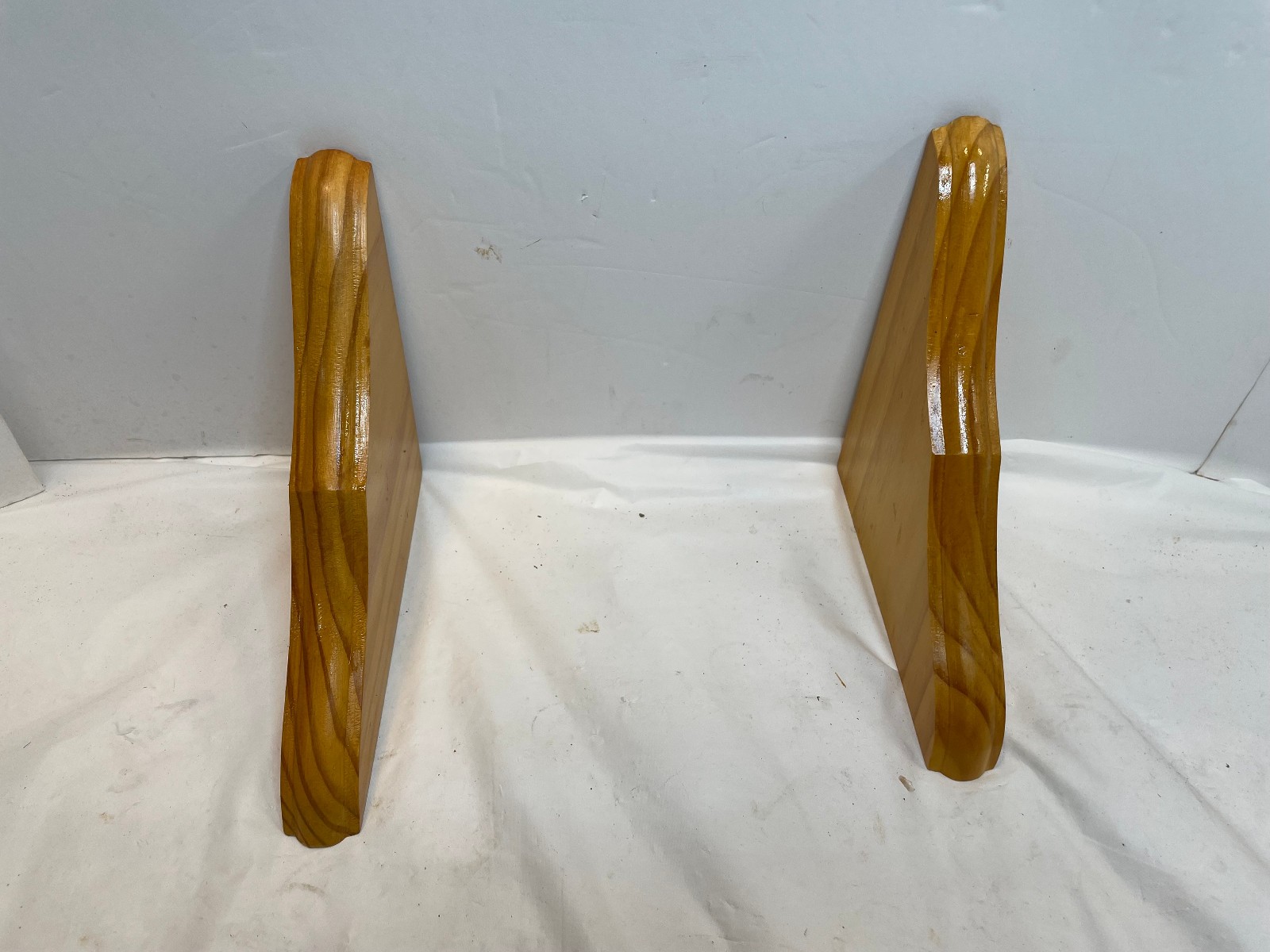 Vintage Wood Shelf Brackets Country Primitive Rustic 8 x 6.75 x 1.25 - Lot of 2