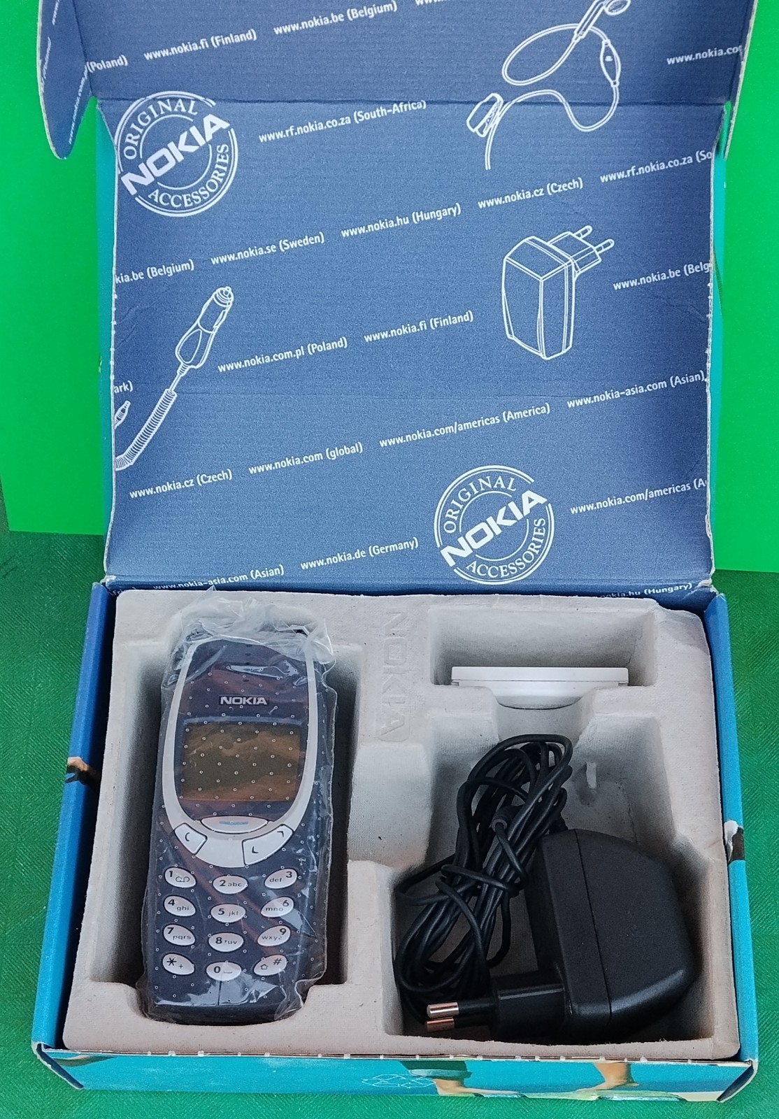 NOKIA 3310 MOBILE PHONE MOBILE PHONE 2001