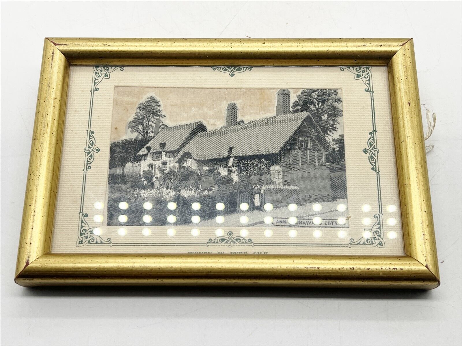 ANTIQUE ANNHATHAWAYS COTTAGE W.H GRANT SILK PICTURE STEVENGRAPH 