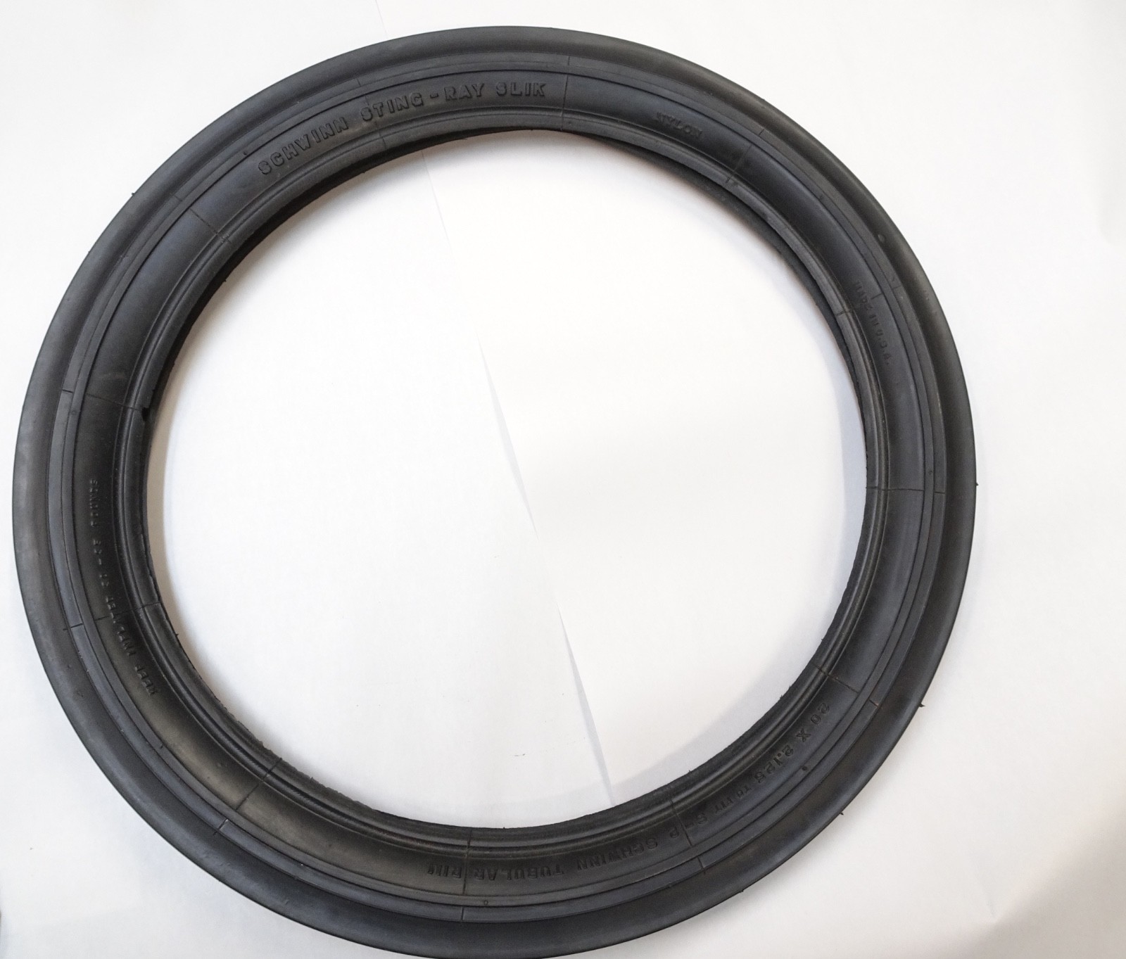 VINTAGE SCHWINN STINGRAY 20 X 2.125 USA BICYCLE SLIK