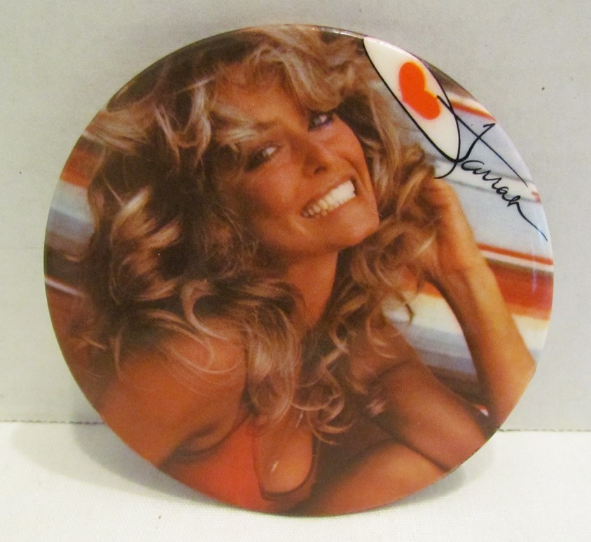 FARRAH FAWCETT 1970's PINBACK BUTTON CLASSIC SWIMSUIT POSE CHARLIE'S ANGELS STAR