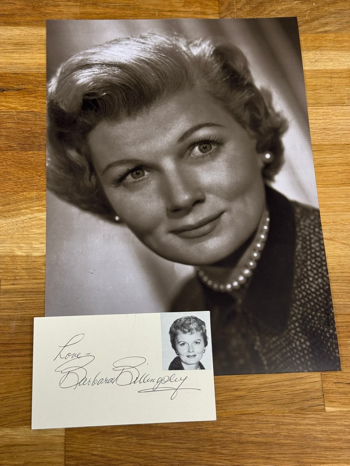 Barbara Billingsley June Cleaver in Leave It to Beaver, genuine Autograph