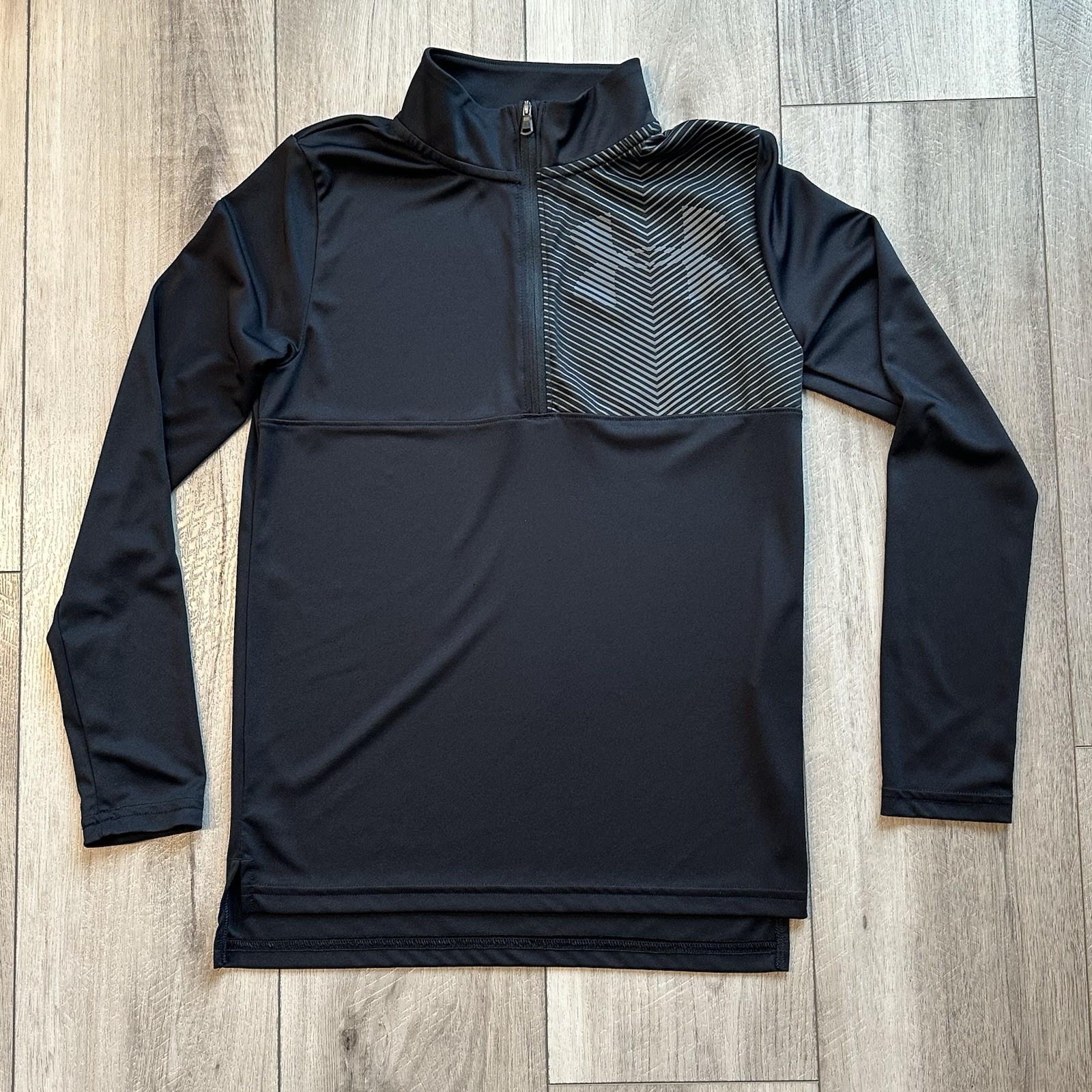 Under Armour Boys 1/4 Zip Large Pullover Black Heatgear