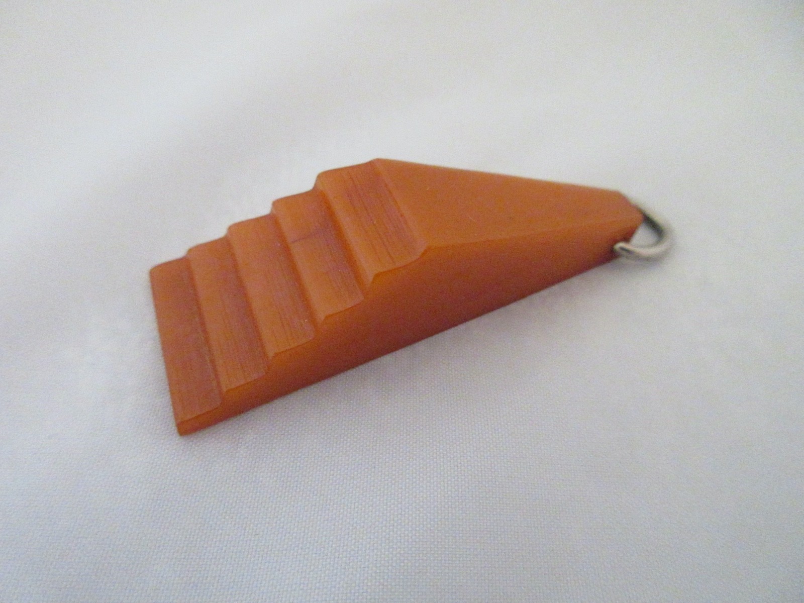 vintage BAKELITE KEY FOB RING - GEOMETRIC BUTTERSCOTCH
