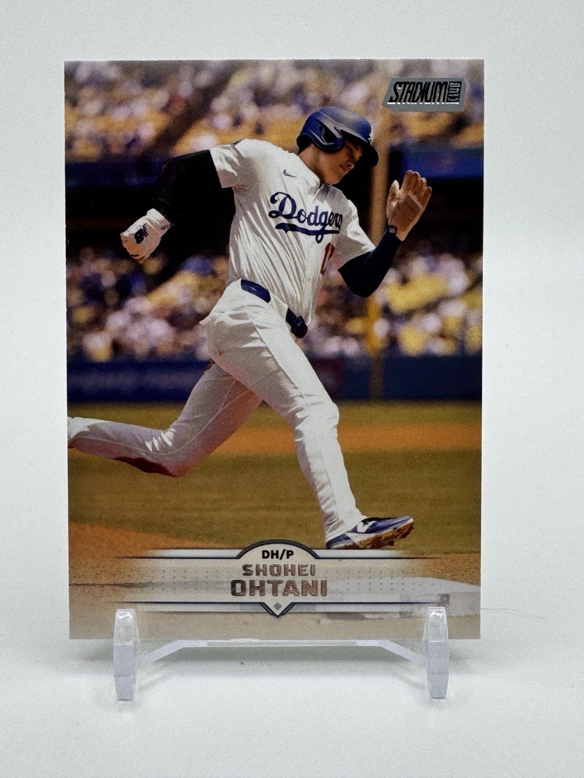 2025 Topps Stadium Club Base Shohei Ohtani Los Angeles Dodgers #58
