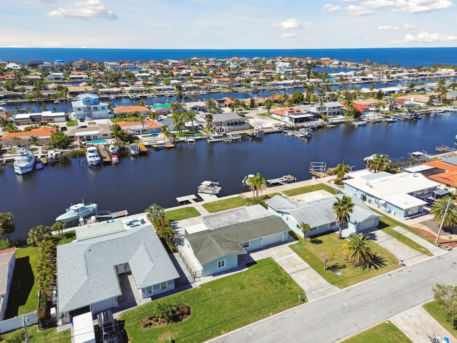 House For Sale Waterfront Property For Sale - New Port Richey Florida, Boat Lift