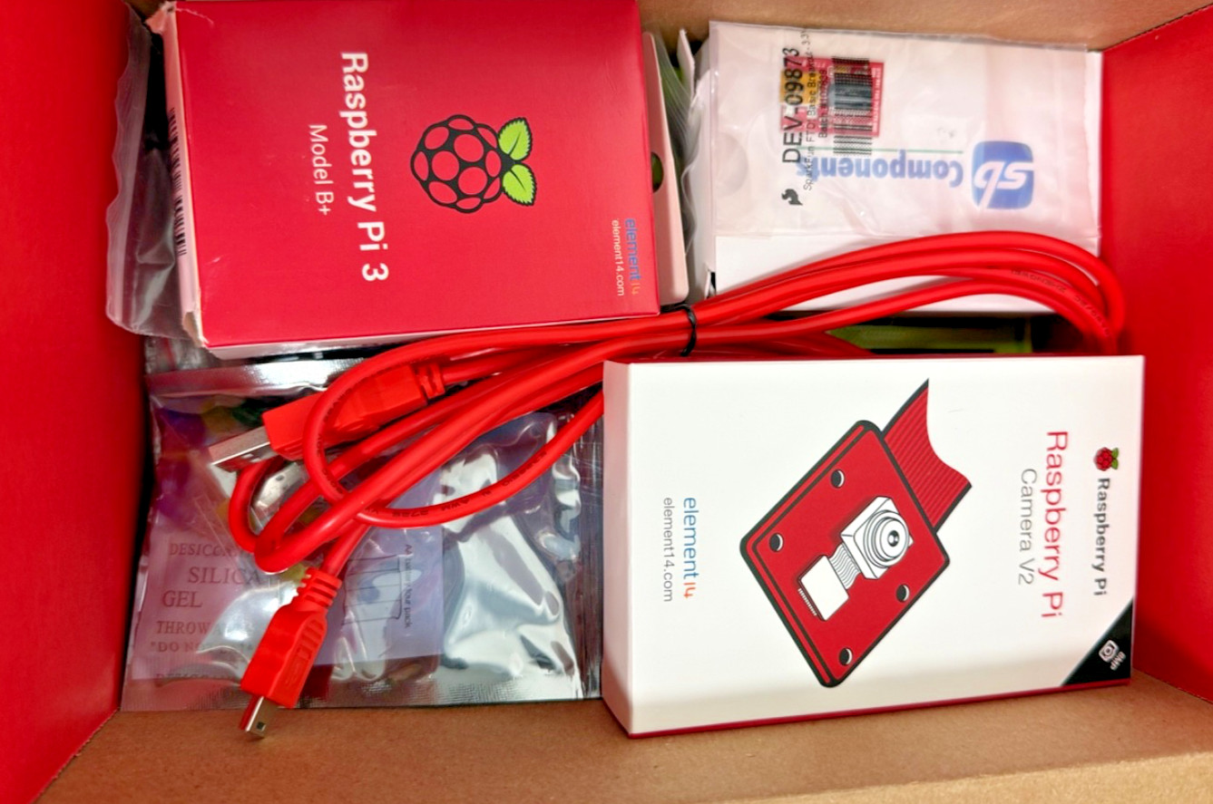 Sparkfun Rasberry PI3 B+ Starter Kit KIT-14644 with Raspberry Pi Camera V2