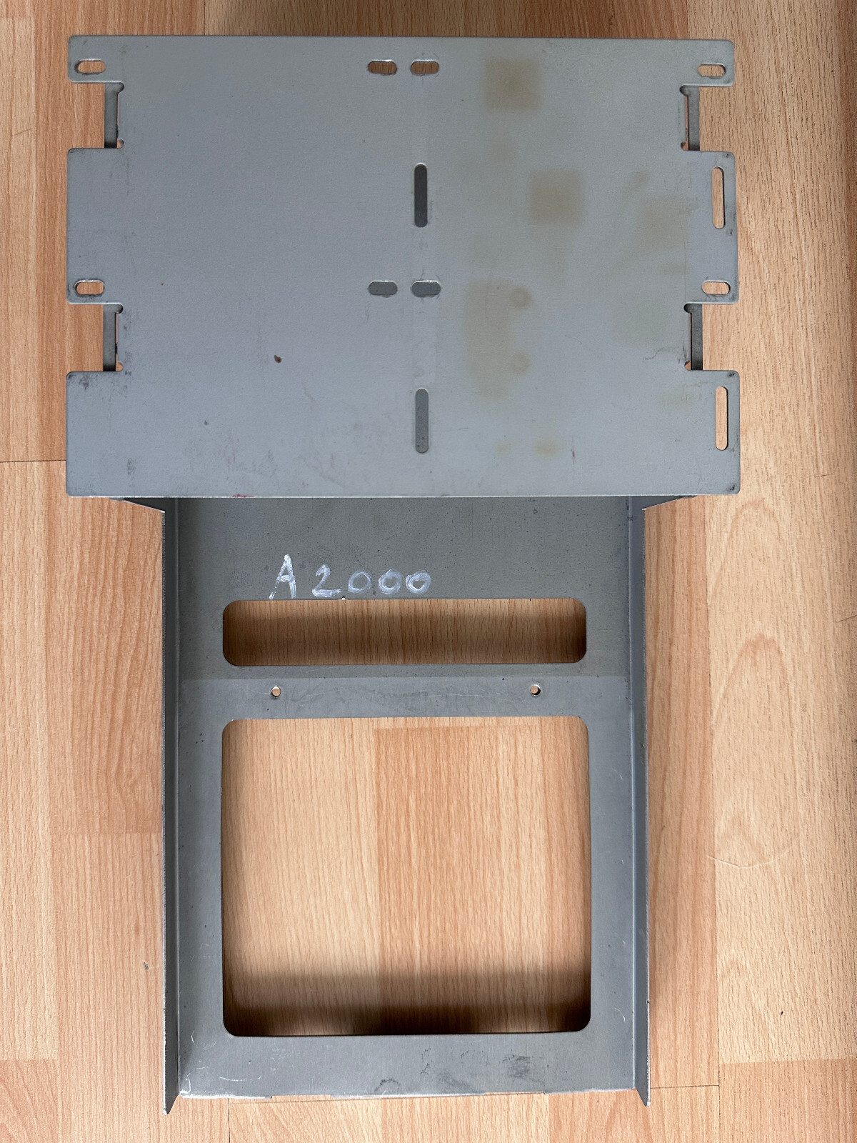 AMIGA 2000 Hard Disk And Disk Drive Bracket ##12 25