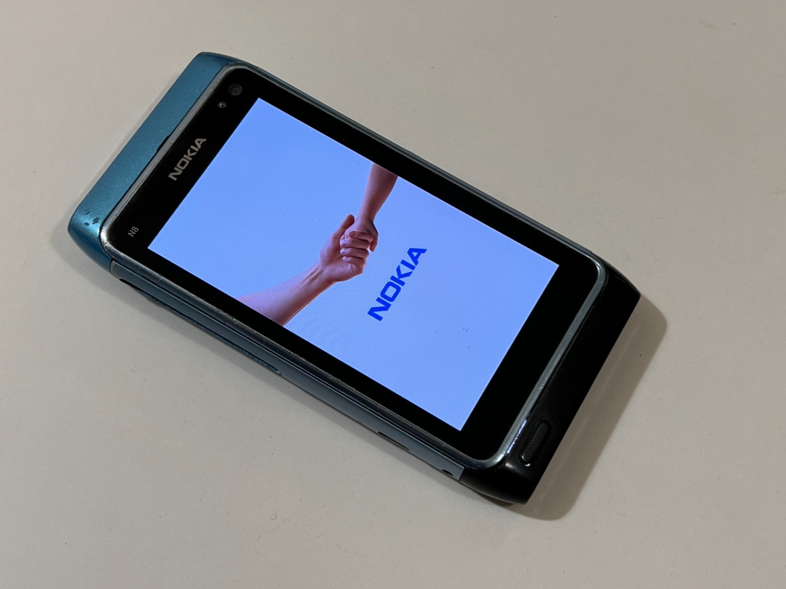 Orginal Nokia N8 Vintage cell phone Untested