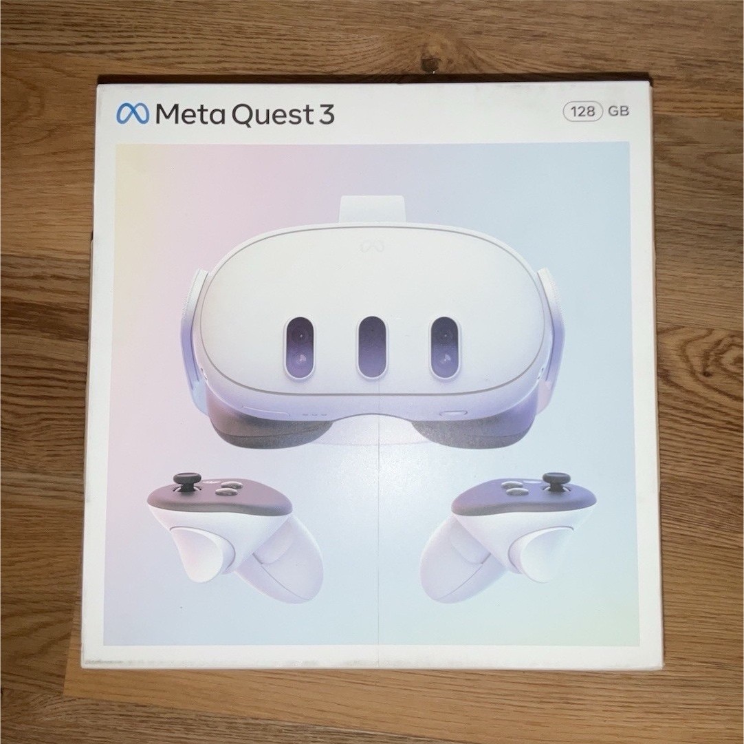 Meta Quest 3 128GB Standalone VR Headset White with Controllers