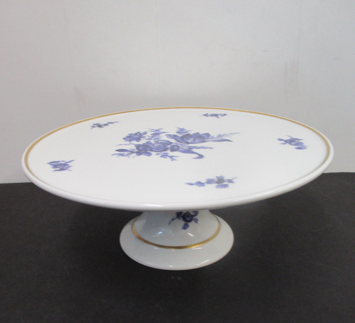 Richard Ginori Savona Cake Pedestal Display Stand Italy 10 1/2 inch diameter