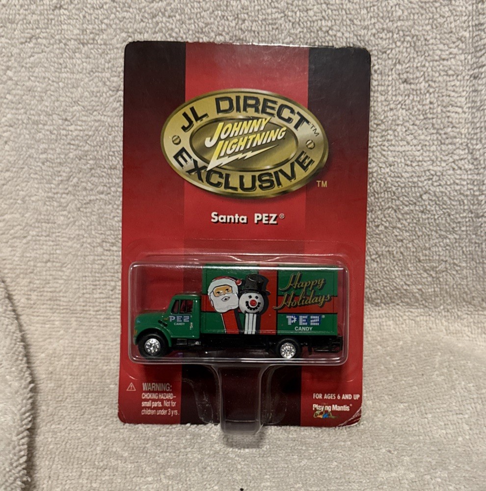 Johnny Lightning JL Direct Exclusive Santa Pez  Happy Holiday's Truck Christmas
