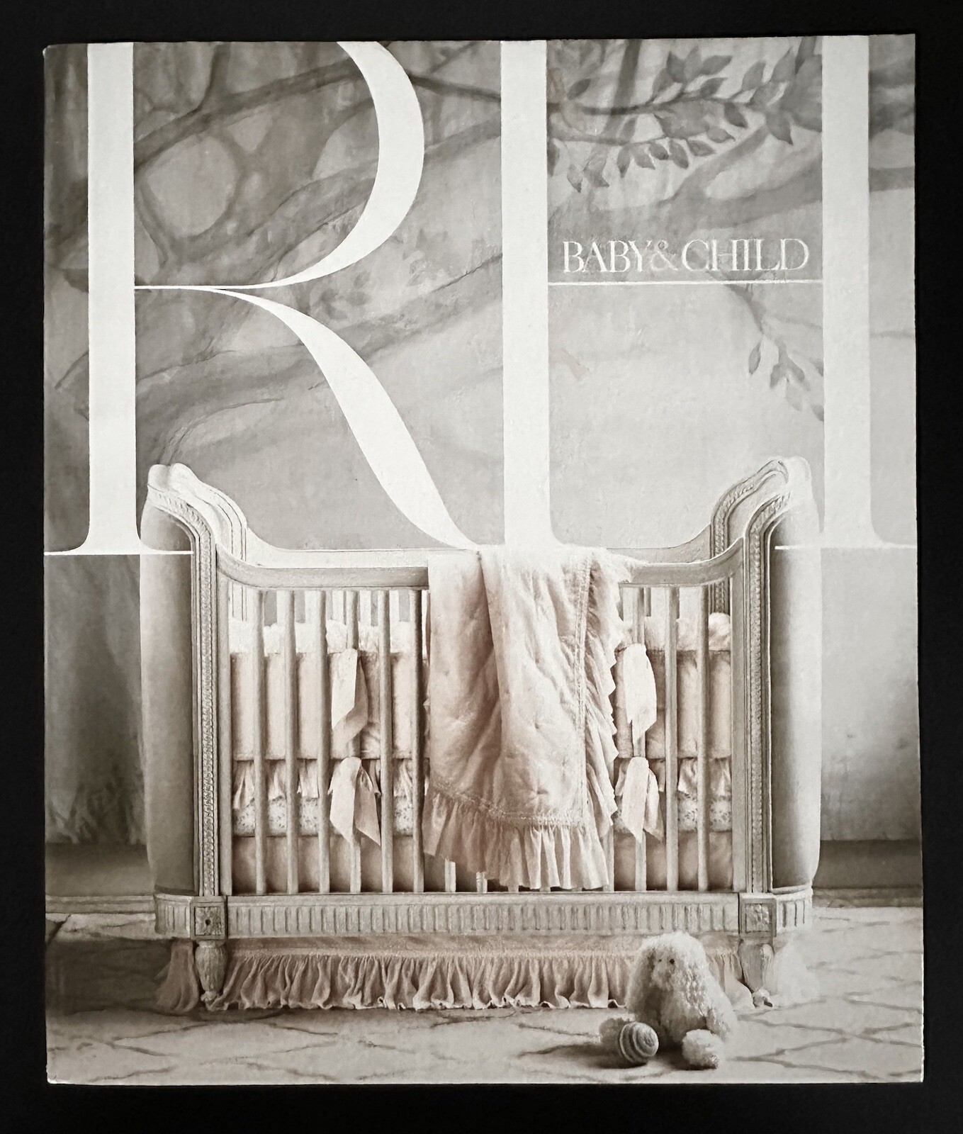 RESTORATION HARDWARE CATALOG 255 PGS 2017 BABY & CHILD FURNITURE INTERIOR DESIGN