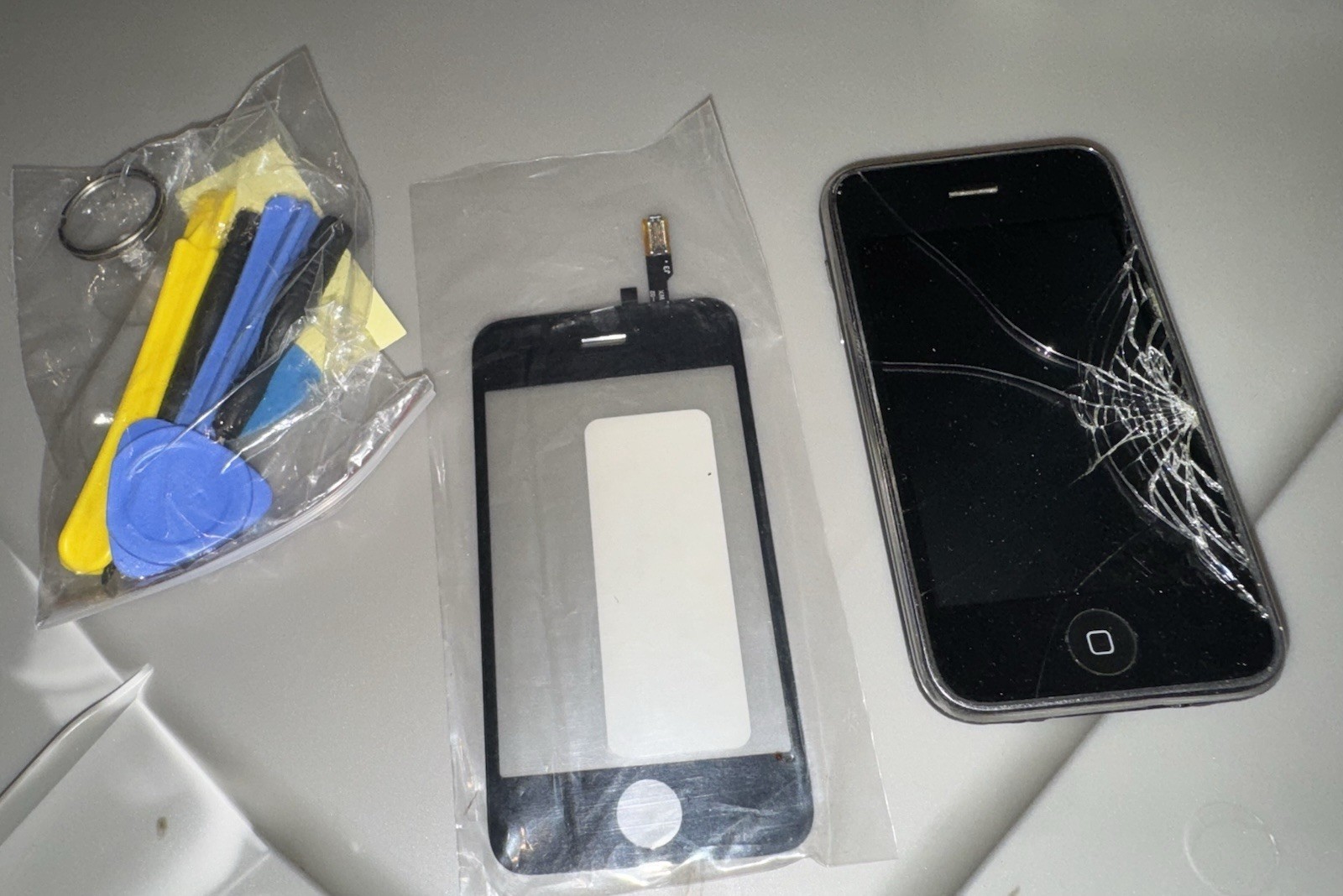 Apple iPhone 3G A1241 with screen Replacement Kit