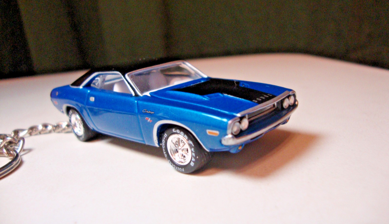 1970 CHALLENGER  New Keychain BLUE ! Key ring Diecast 1/64 SCALE 1969 70 71