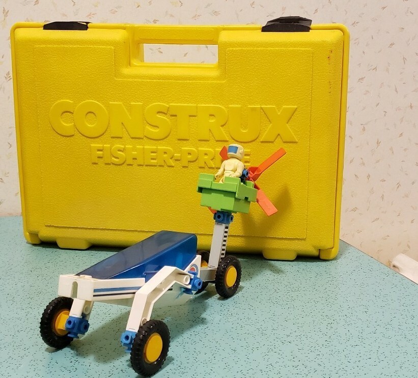 Vintage 1983 Fisher Price Construx In Yellow Case
