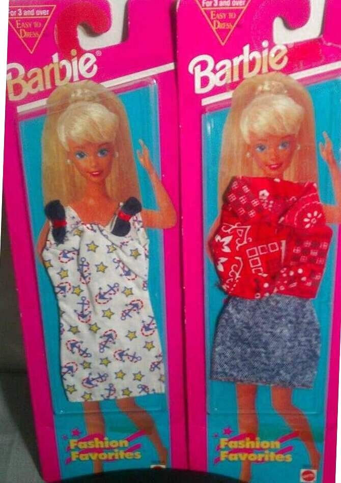 VINTAGE MATTEL BARBIE FASHION FAVORITES NEW IN PACKS 1995 BARBIE !!