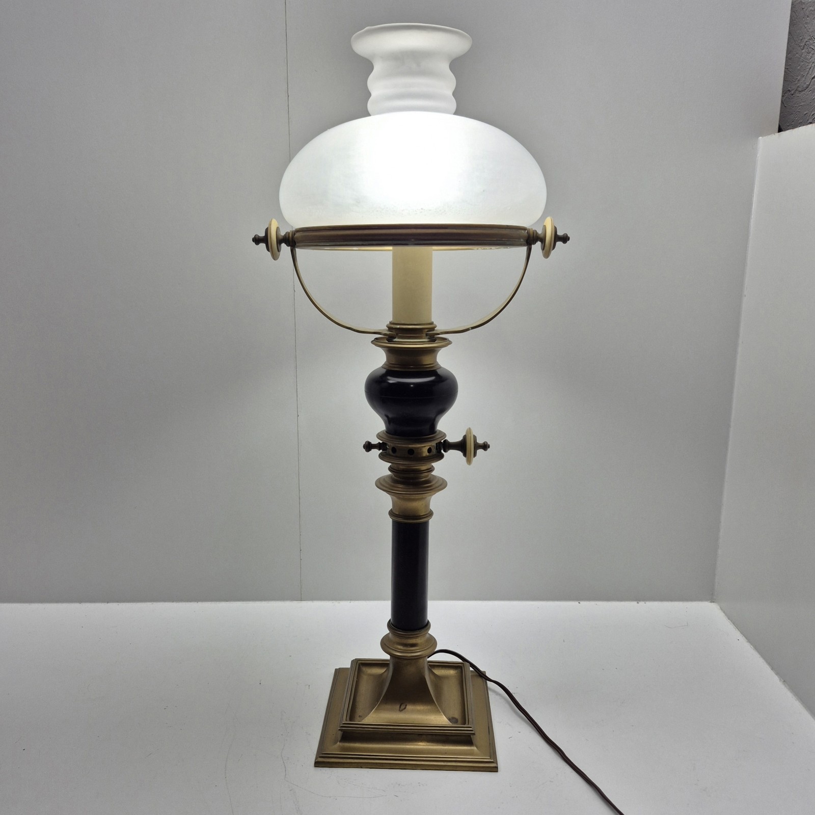 Vtg 3-Way Piano Table Lamp Art Deco Style Brass & Resin 26" Tall
