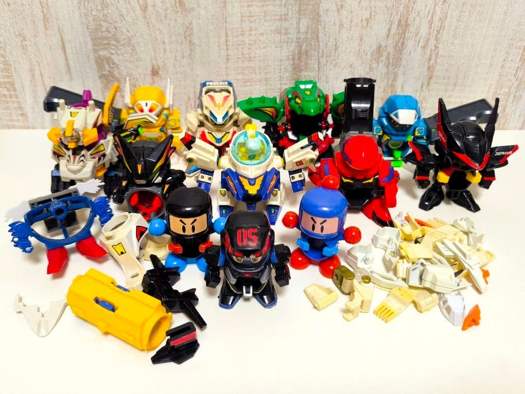 B-Daman Bulkcombat Phoenix Byakko Genbu Salamander Used 12 Figures Parts