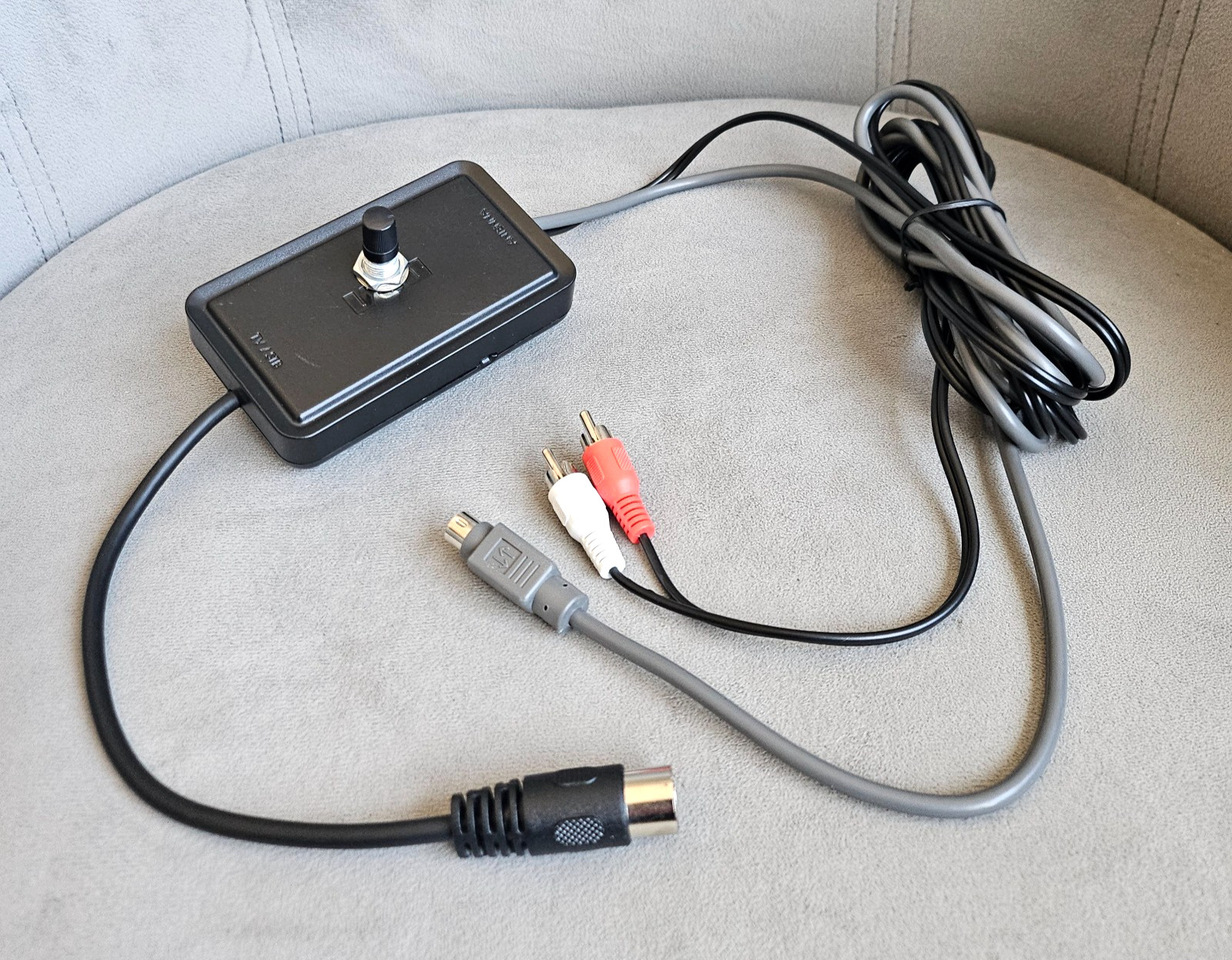 "New" Commodore C16, 64, 128 Color S-Video & L & R Audio Cable W/Chroma Adjuster