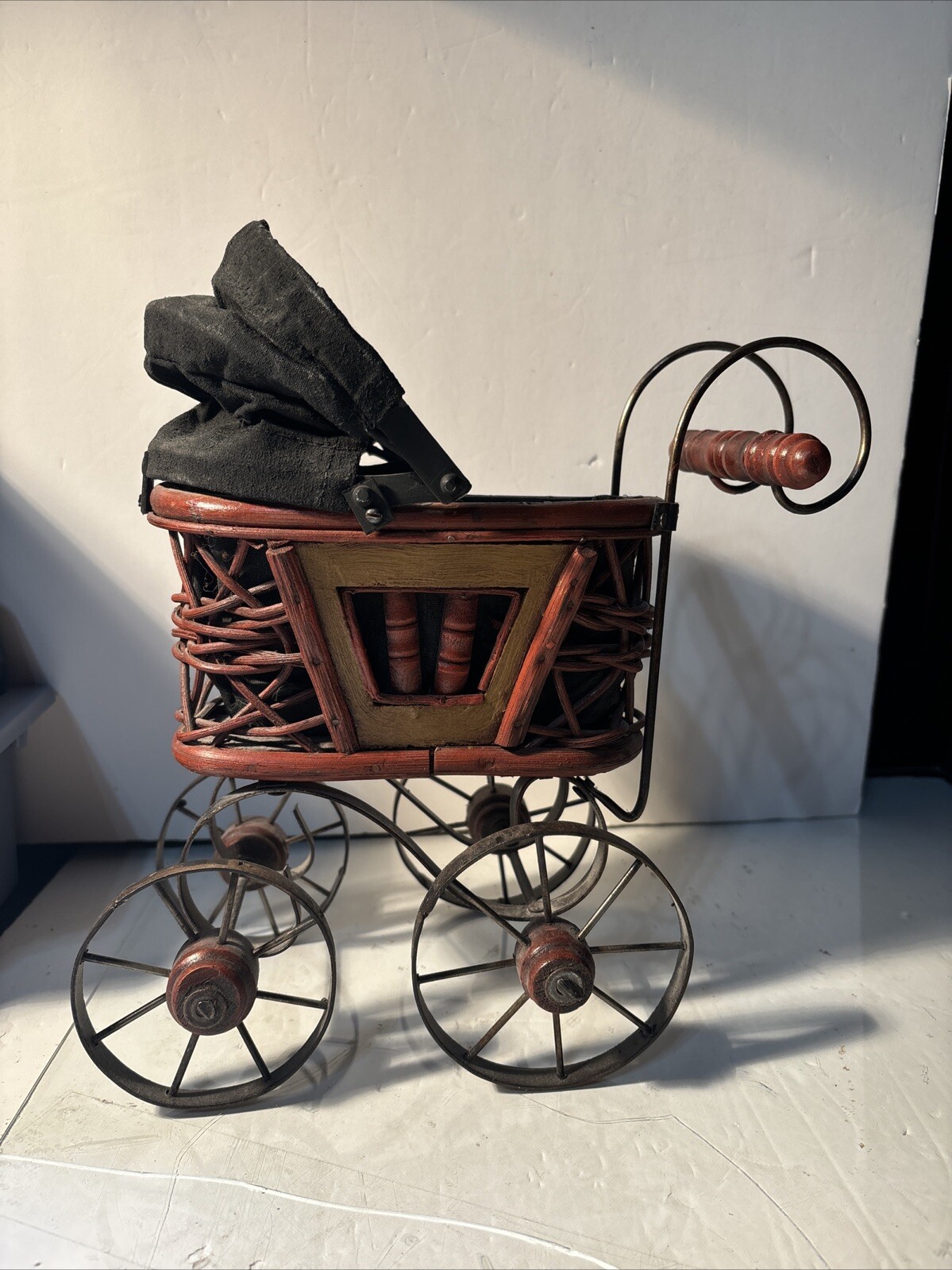 VTG Antique Victorian Baby Doll Carriage Wood Metal Stroller 11x10x6