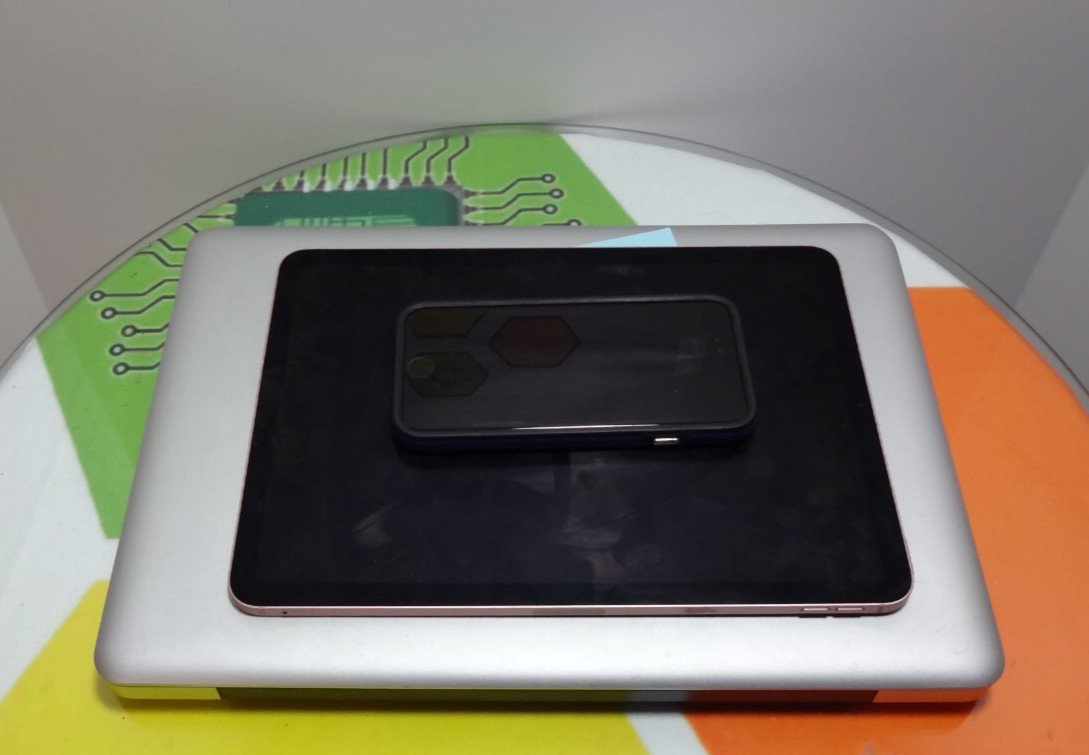 [BULK LOT of 3] Apple MacBook, iPhone & iPad – Mixed Models – Parts or Repair