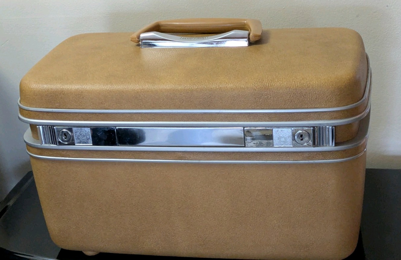 Samsonite Vintage Silhouette Travel Case