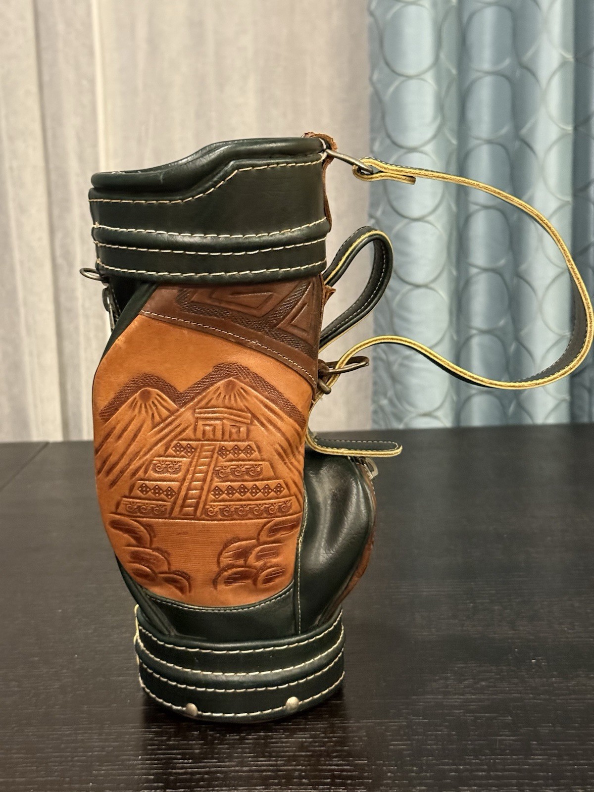 Vintage Leather Mini GOLF CLUB BAG Hand Tooled Wine Liquor Bottle Holder Purse