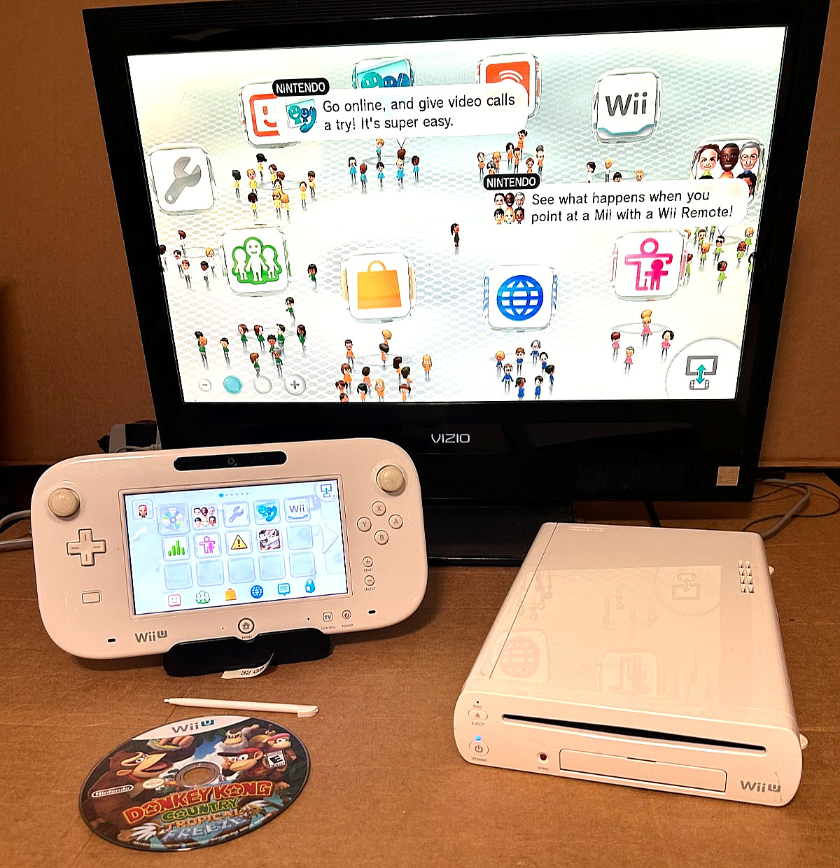 Nintendo Wii U Console, Gamepad, Stylus, Donkey Kong Game Disk, No Cords, 32 GB