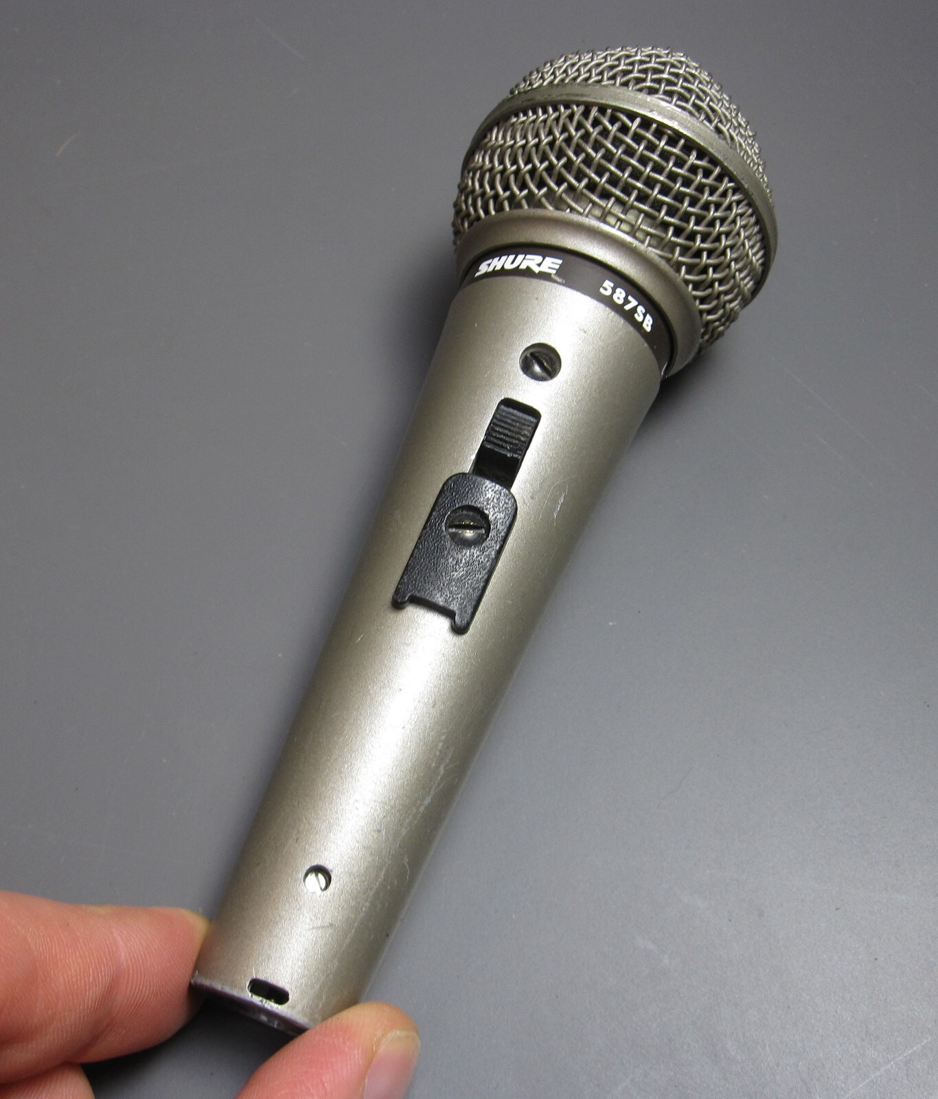 Shure 587SB Unisphere Wired Handheld Professional Dynamic Microphone