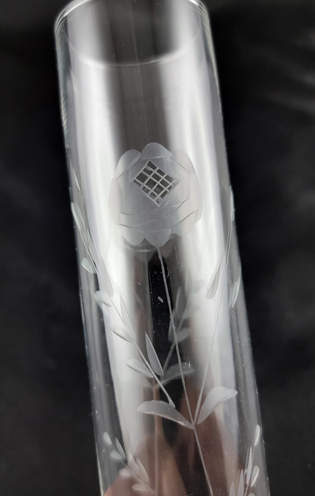 Clear Glass Bud Vase Etched Flower Round Cylinder 1.5x8in Vintage