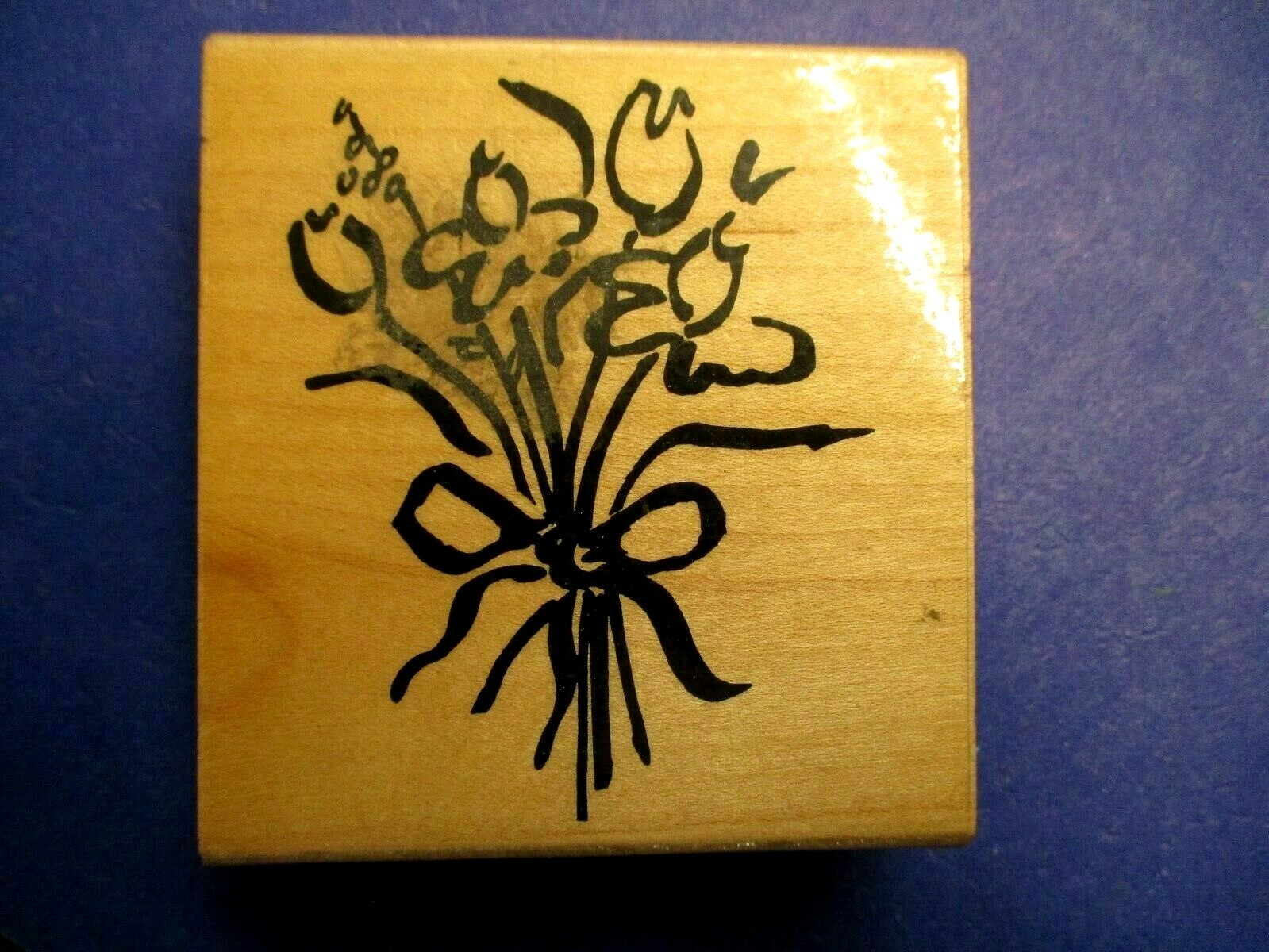RIBBON TIED FLORAL BOUQUET ANNETTE WATKINS RUBBER STAMP WOOD MOUNTED K1593