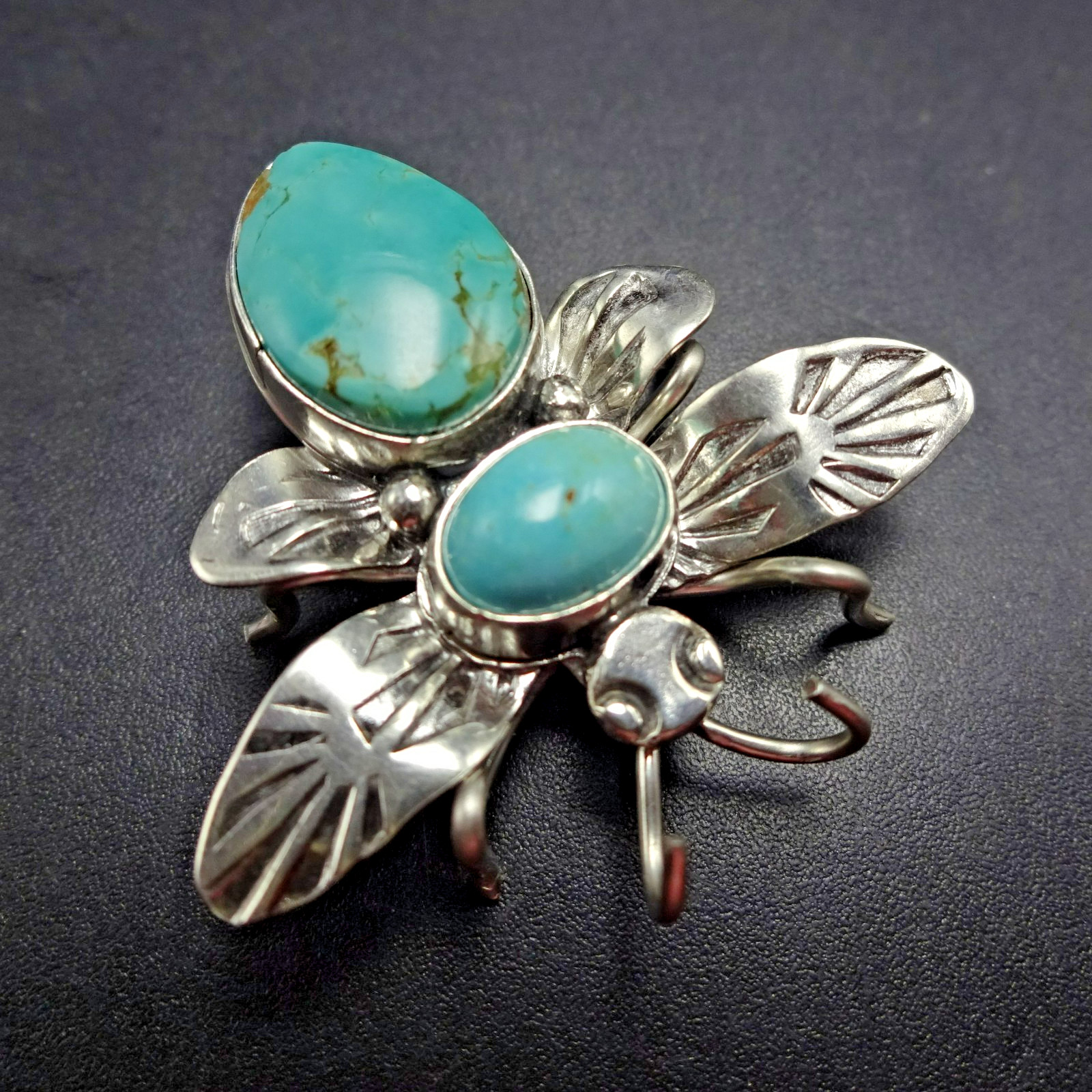BUSY Sterling Silver BEE PIN/BROOCH with BLUE TURQUOISE CABOCHONS Fly Buzz