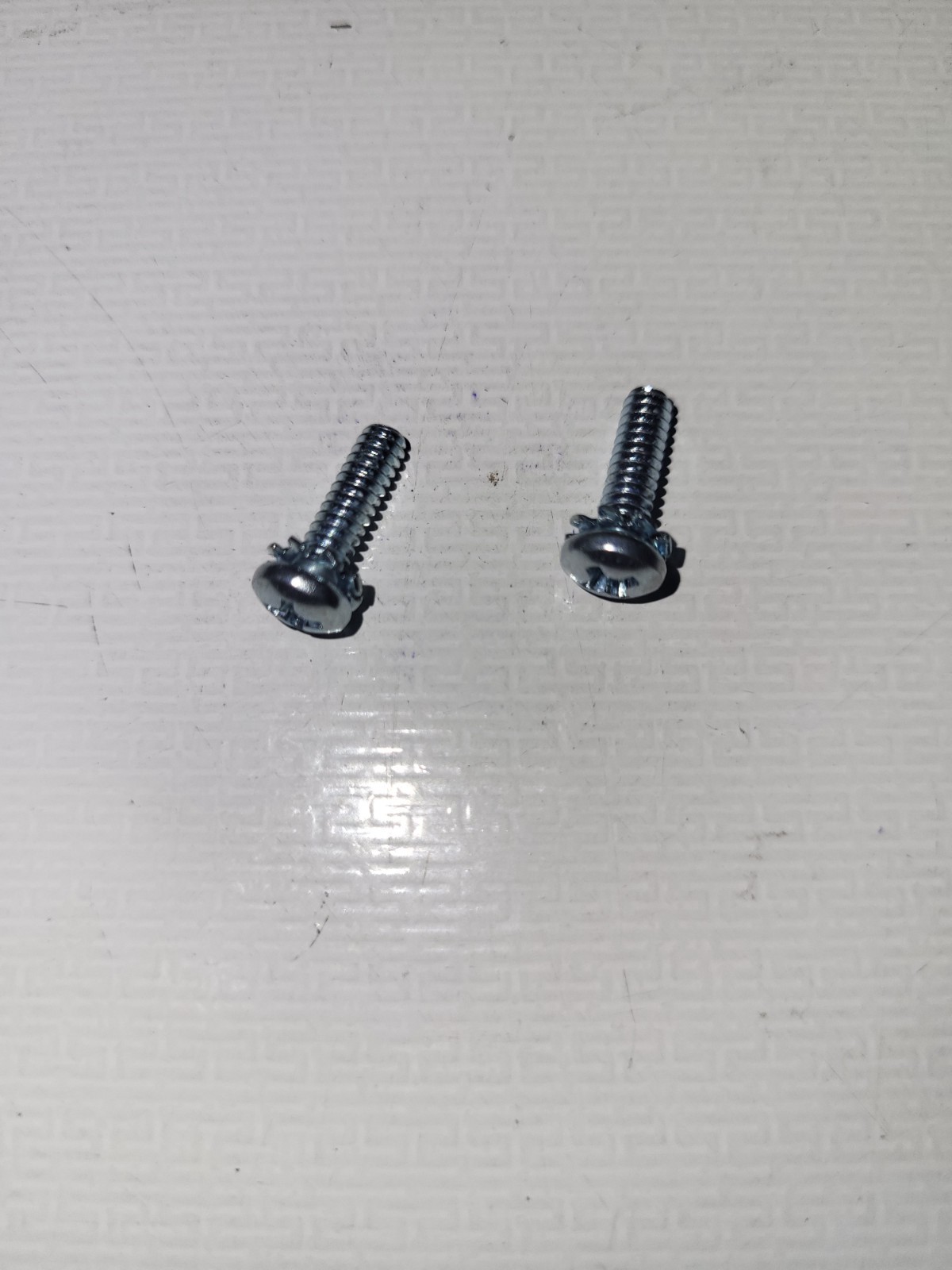 Dresser Wayne 6005902 SPM SCREWS (2) PHESPHSTPL FOR OVATION 1 only