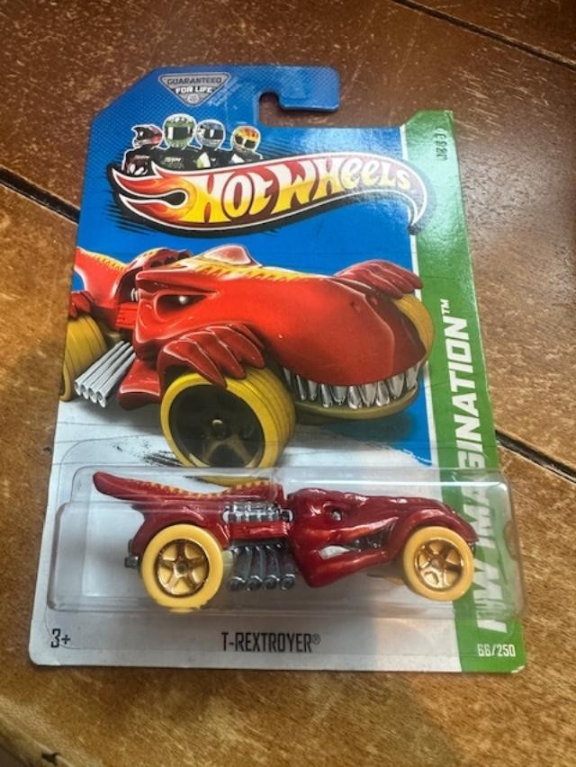 2013 Hot Wheels HW Imagination T-Rextroyer #66 Red (Yellow Wheels)